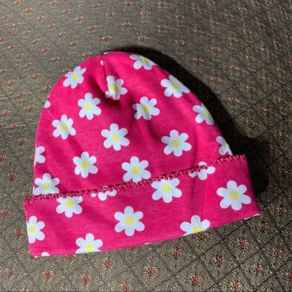 Bundle 2 infant hats cotton 2 pack size 0-6 months girls all season baby clothes